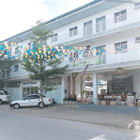 Reddoorz At Fat J Apartelle Mactan 宿务 外观 照片