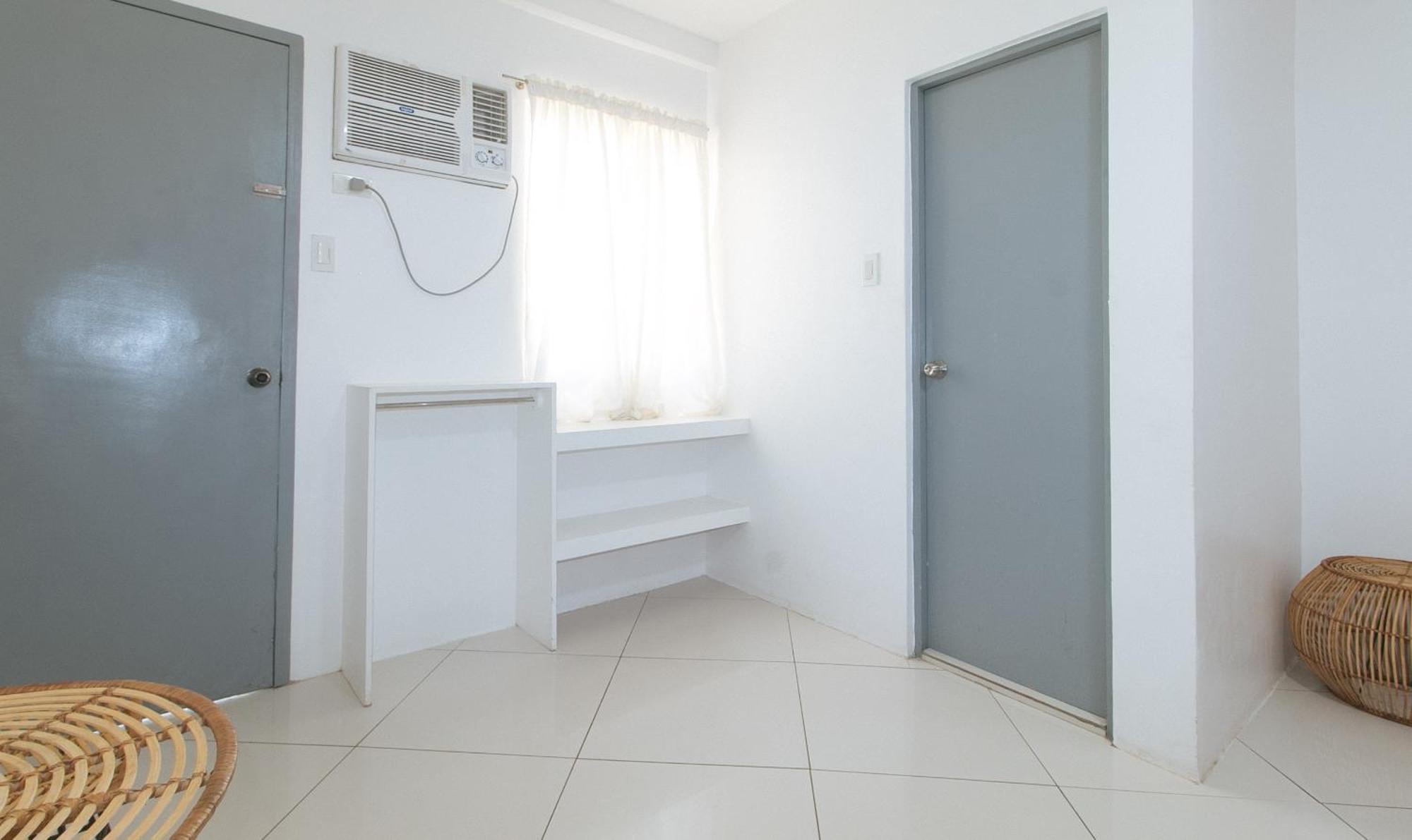 Reddoorz At Fat J Apartelle Mactan 宿务 外观 照片
