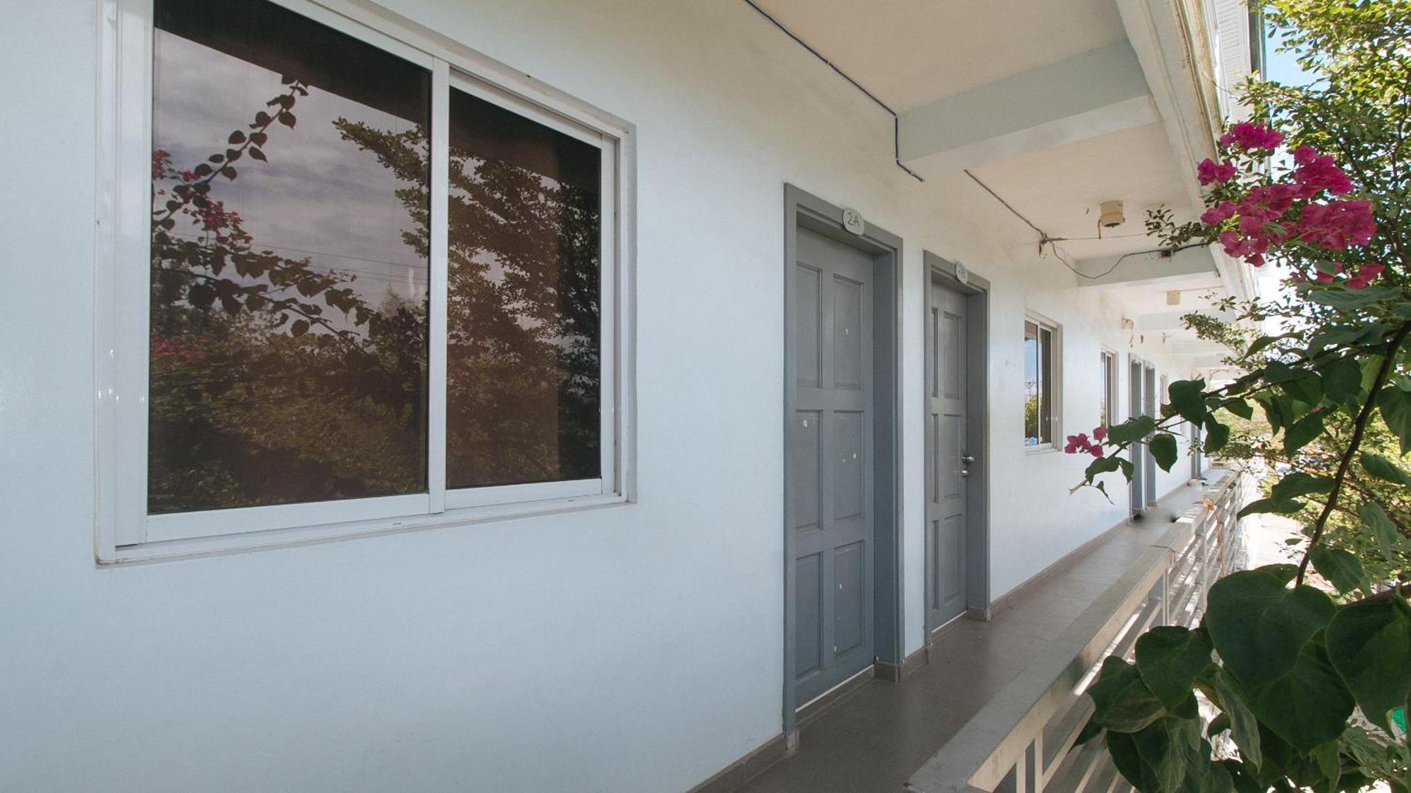 Reddoorz At Fat J Apartelle Mactan 宿务 外观 照片