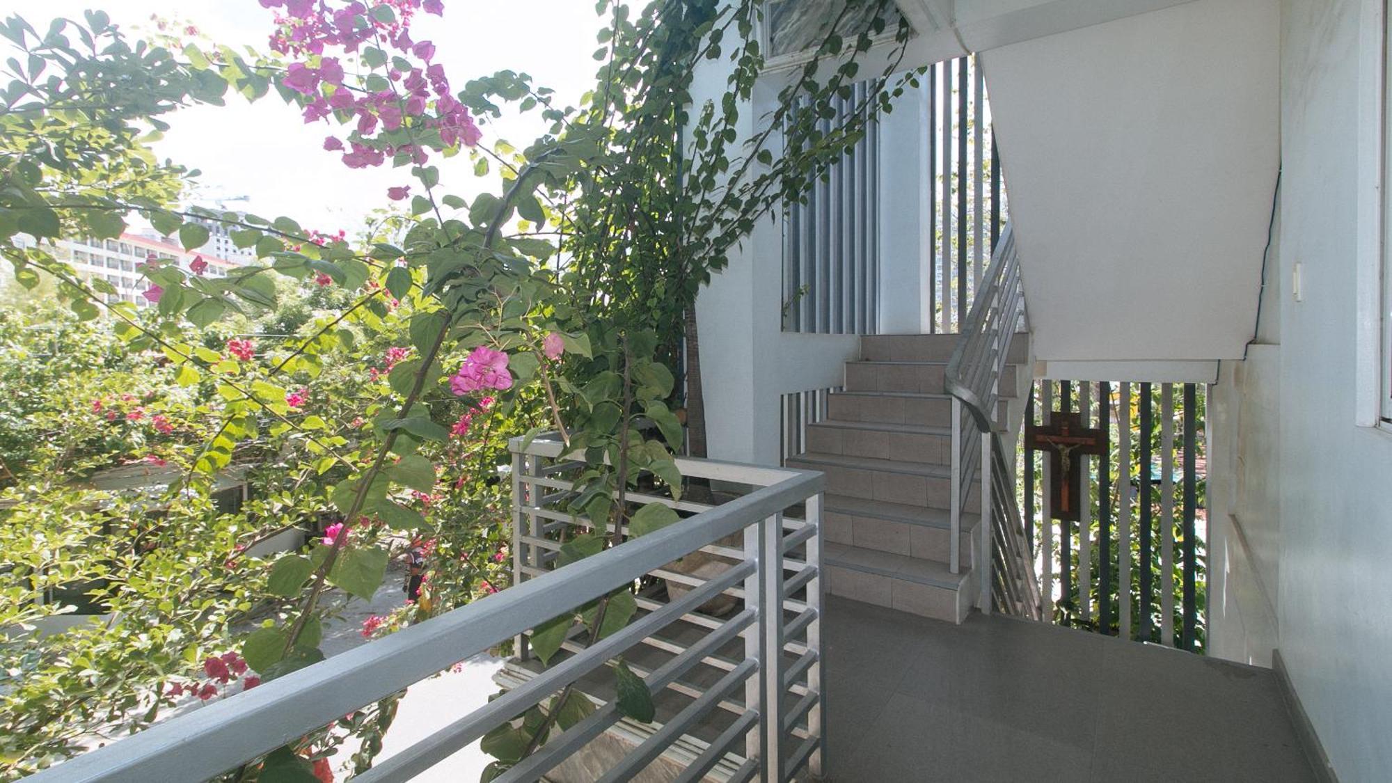 Reddoorz At Fat J Apartelle Mactan 宿务 外观 照片