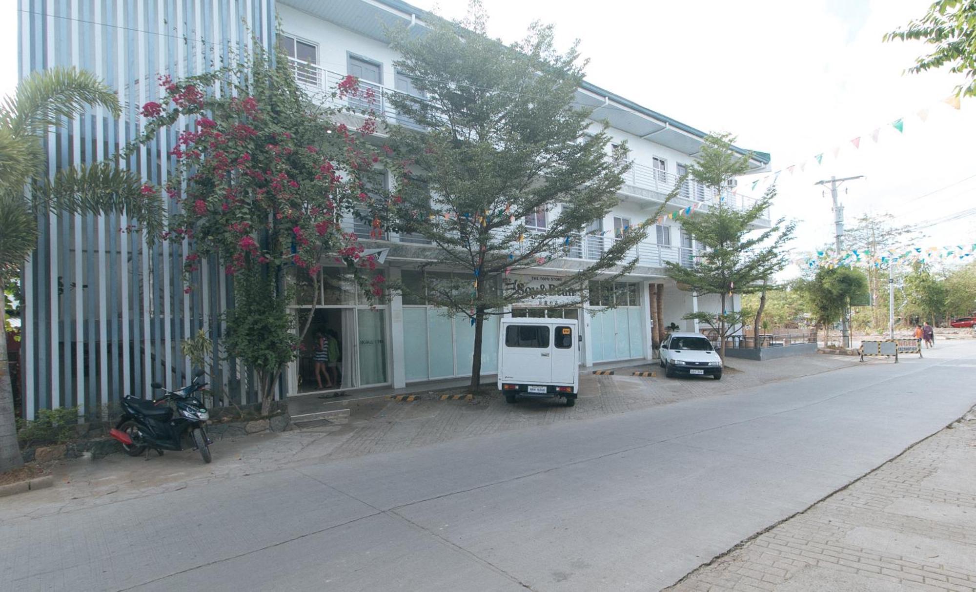 Reddoorz At Fat J Apartelle Mactan 宿务 外观 照片